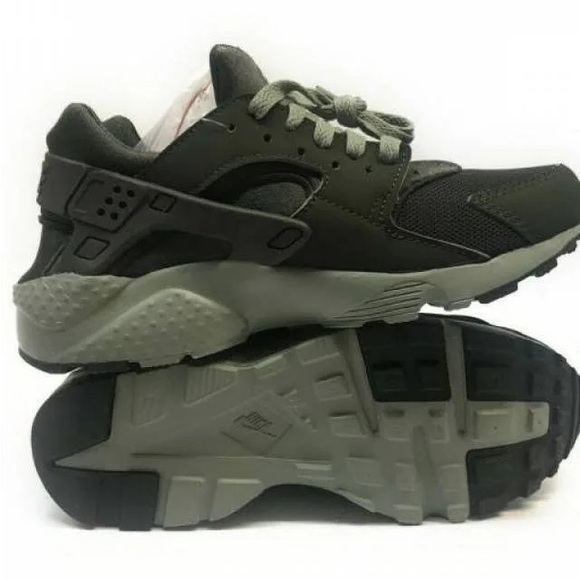 Nike Huarache Sneakers - 4Y -  Sequoia/Dark Stucco - Picture 8 of 13